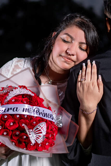 Novios en locación exterior — Producciones Guzmán SV