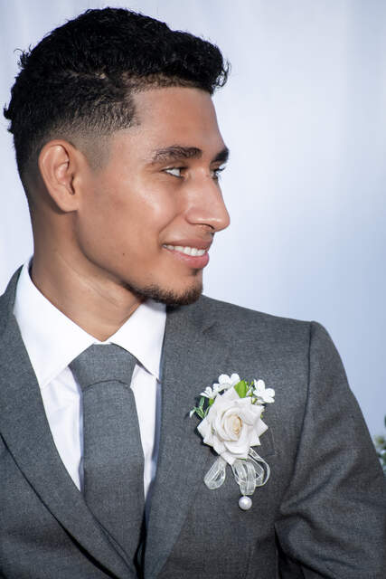 Retrato del novio — Producciones Guzmán SV
