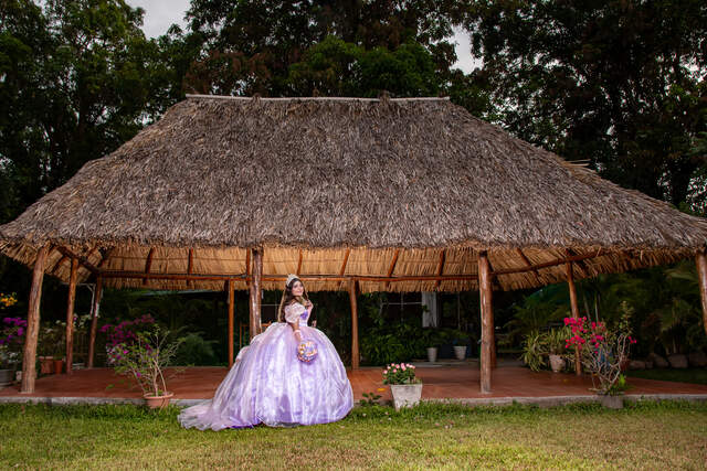 Vista amplia frente al rancho — Producciones Guzmán SV